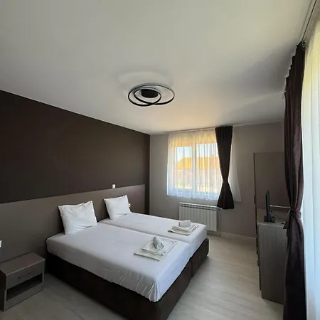 Gasthuis Yuliya 3*