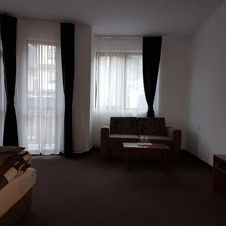 Gasthuis Yuliya 3*